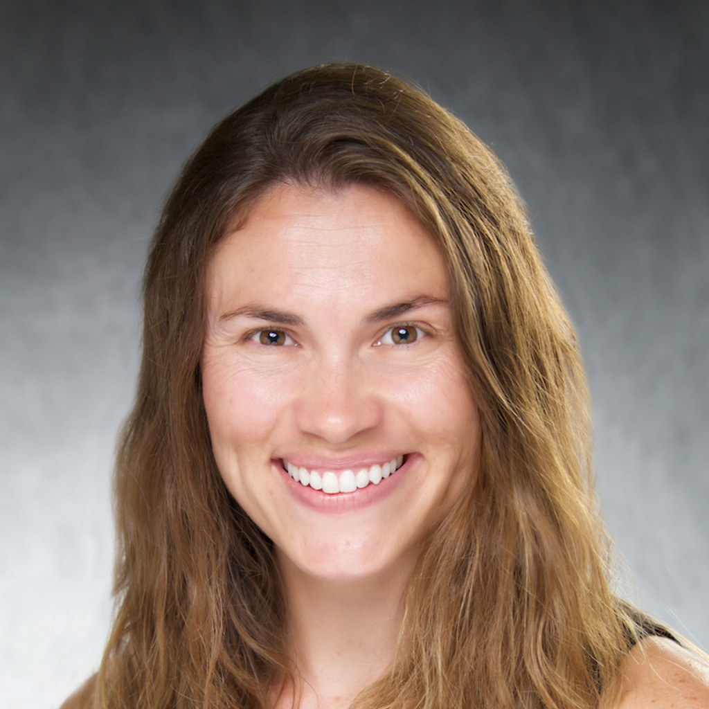 Headshot of Kristi Hendrickson